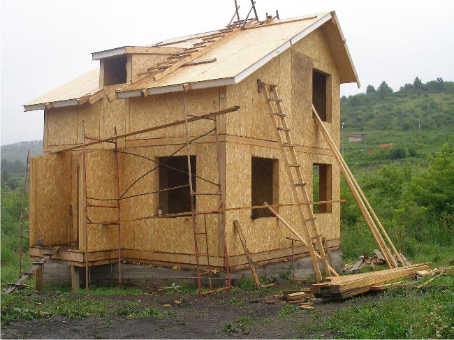 Строительство жилого каркасного дома из сэндвич-панелей в Горно-Алтайске. ООО ПСК «АВАНТАЖ»